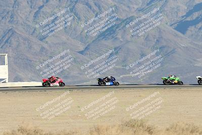 media/Dec-07-2025-CVMA (Sun) [[3e7d2de5dc]]/Race 16-Formula Middleweight/